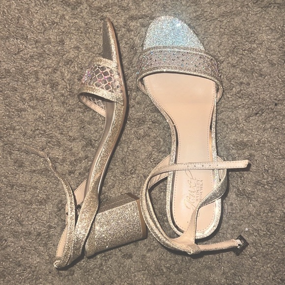 JEWEL BADGLEY MISCHKA Gold Glitter Mesh Rhinestone Low Block Heeled Sandals - Picture 2 of 6